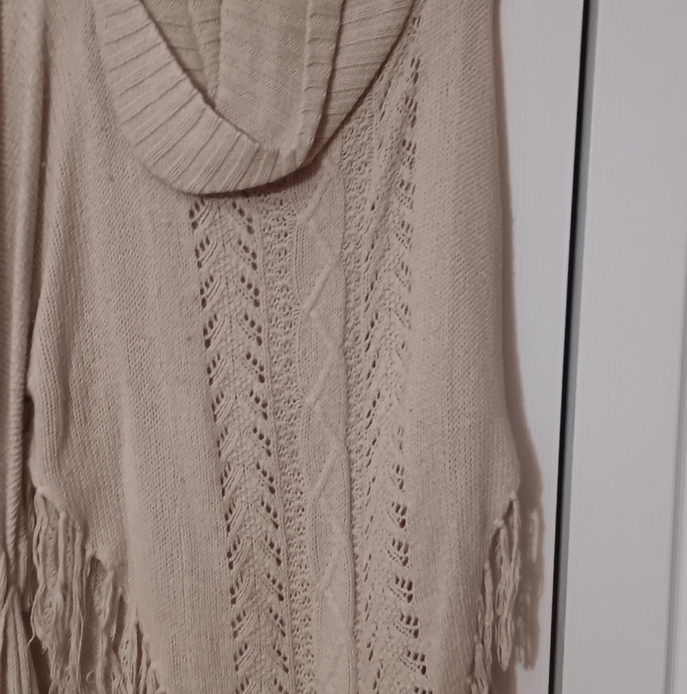 Elegant Cream Knit Women's Poncho
